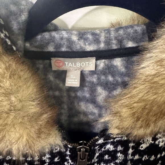 TALBOTS Knit blue and white snowflake fleece lined vest SP - Picture 3 of 6